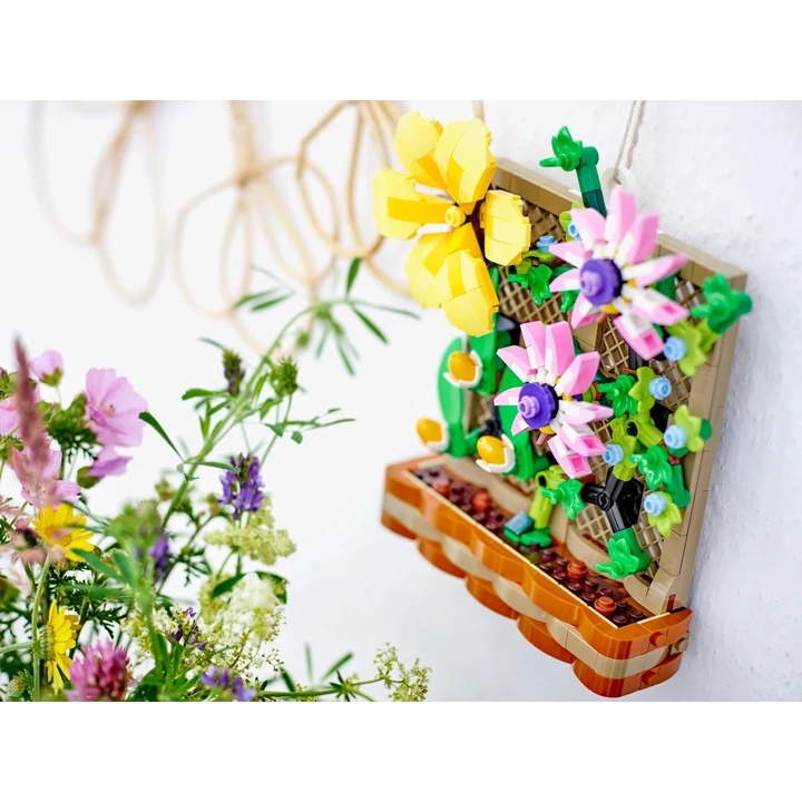 LEGO Botanicals 40683 Blumenrankgitter Bild 5