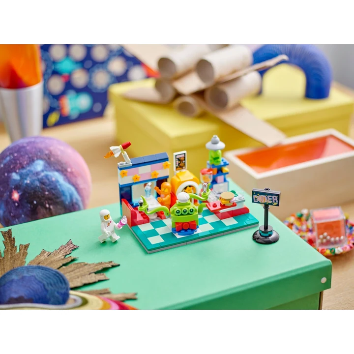 LEGO Verschiedenes 40687 Alien-Diner Bild 4