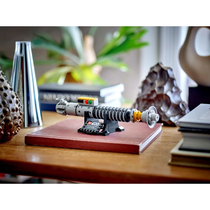 LEGO Star Wars  40730 Luke Skywalkers Lichtschwert Bild 4