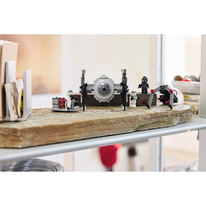 LEGO Star Wars  40771 TIE Fighter™ mit Imperialem Hangargestell Bild 6
