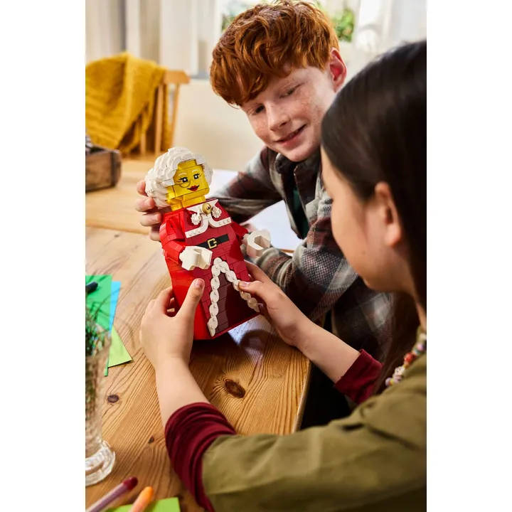 LEGO Minifiguren 40875 Große Frau Weihnachtsmann-Minifigur Bild 10