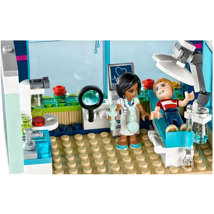 LEGO Friends 41318 Heartlake Krankenhaus Bild 3