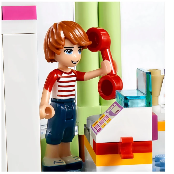 LEGO Friends 41320 Heartlake Joghurteisdiele Bild 6