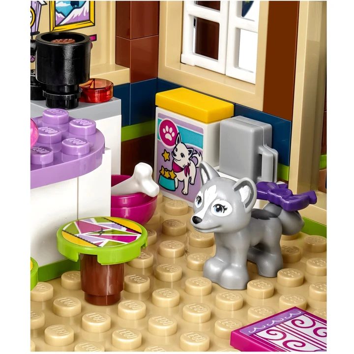 LEGO Friends 41323 Chalet im Wintersportort Bild 9