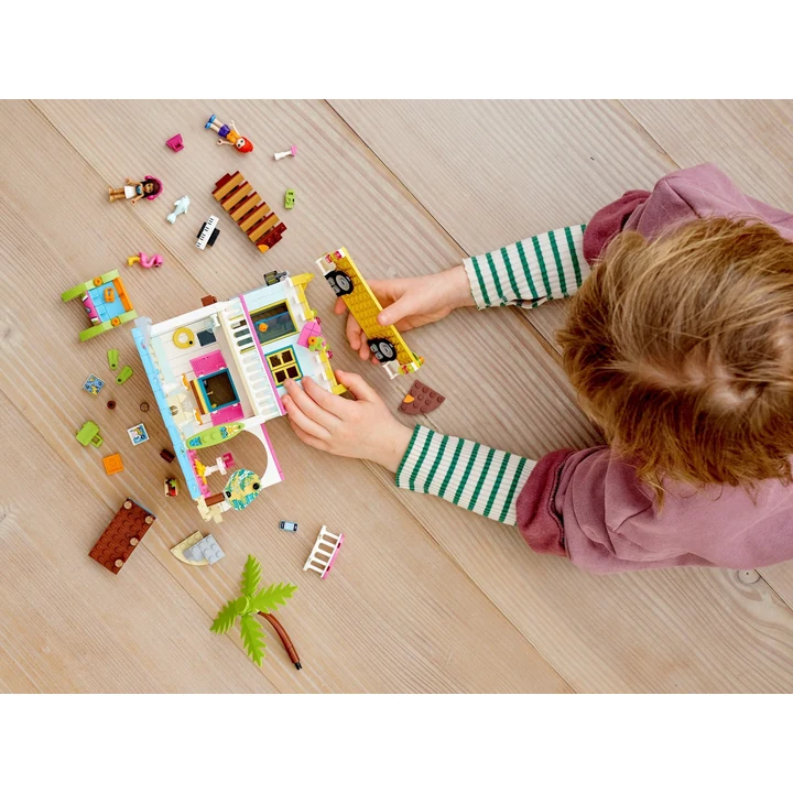 LEGO Friends 41428 Strandhaus mit Tretboot Bild 9