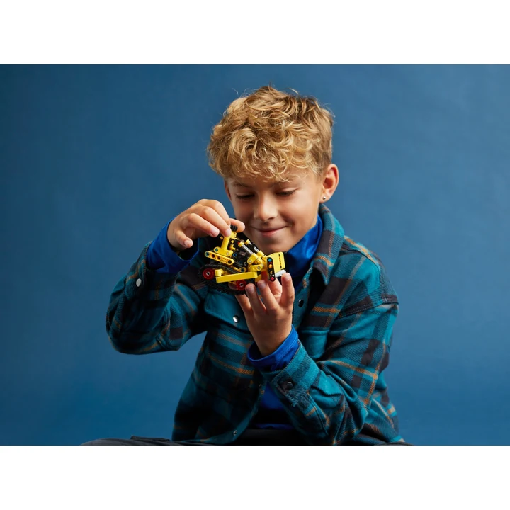 LEGO Technic 42163 Schwerlast Bulldozer Bild 6