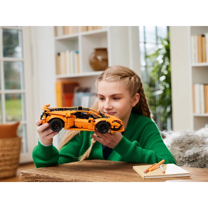 LEGO Technic 42196 Lamborghini Huracán Tecnica Orange Bild 8
