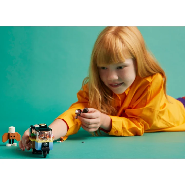 LEGO Friends 42606 Rollendes Café Bild 4