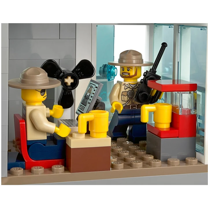 LEGO City 60069 Polizeiwache im Sumpf Bild 6