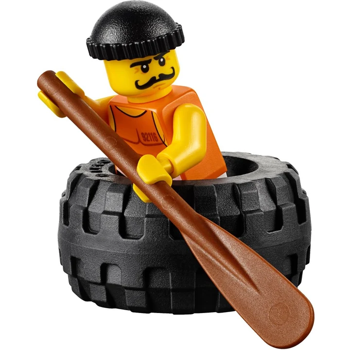 LEGO City 60126 Flucht per Reifen Bild 3
