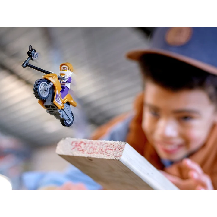 LEGO City 60309 Selfie-Stuntbike Bild 6