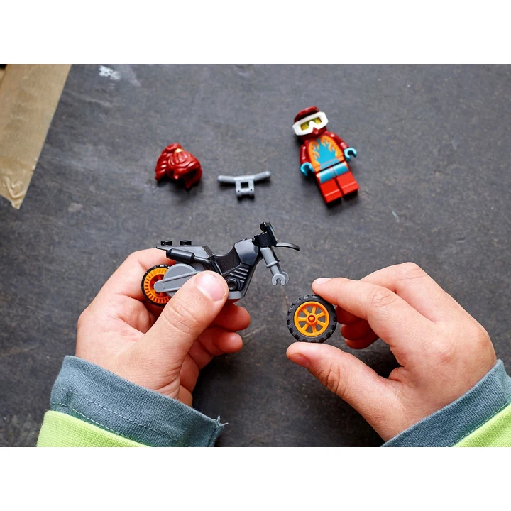 LEGO City 60311 Feuer-Stuntbike Bild 9
