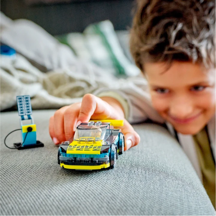 LEGO City 60383 Elektro-Sportwagen Bild 8