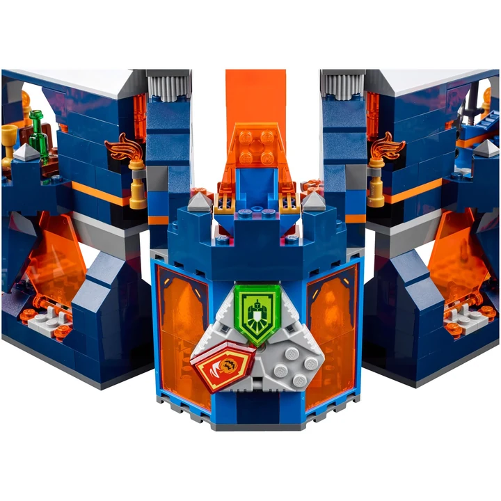 LEGO Nexo Knights 70357 Schloss Knighton Bild 6