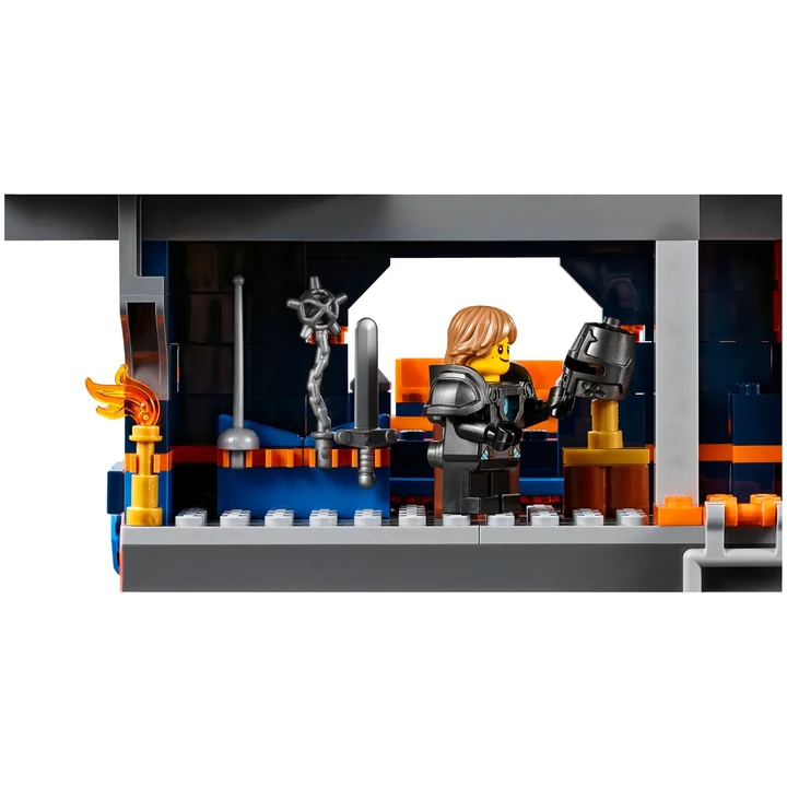 LEGO Nexo Knights 70357 Schloss Knighton Bild 9