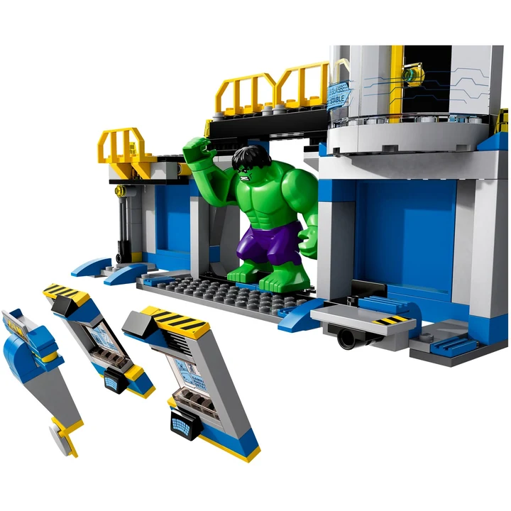 LEGO Super Heroes  76018 Hulks Labor Smash Bild 3