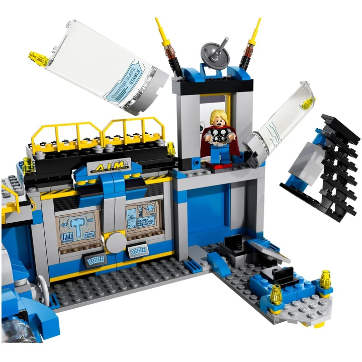 LEGO Super Heroes  76018 Hulks Labor Smash Bild 4