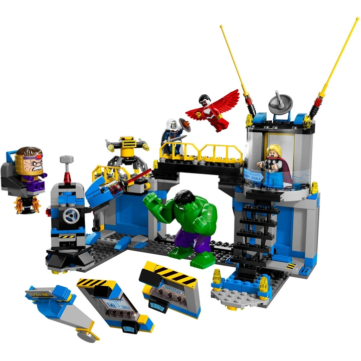 LEGO Super Heroes  76018 Hulks Labor Smash Bild 6